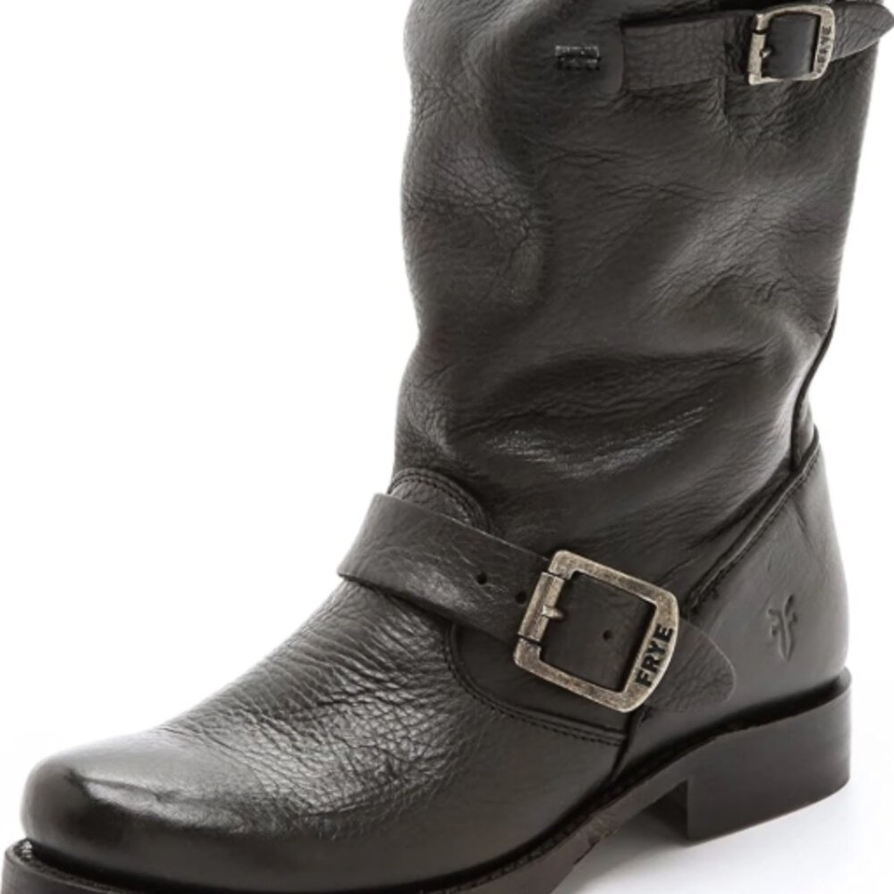 Frye Veronica Short